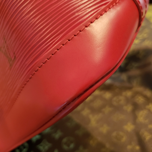 Louis Vuitton Alma PM - Picture 9 of 13